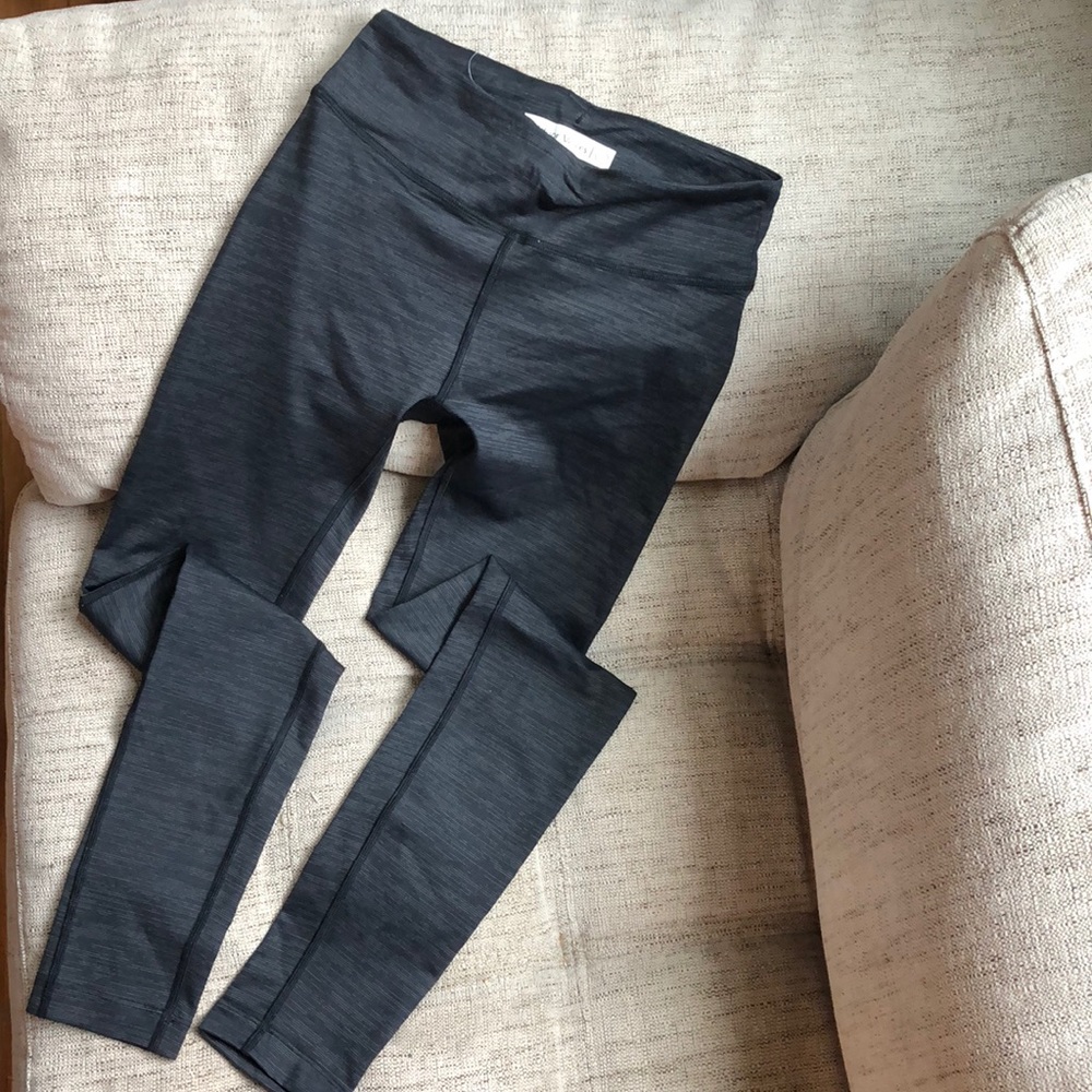 NWOT Outdoor Voices charcoal legging small